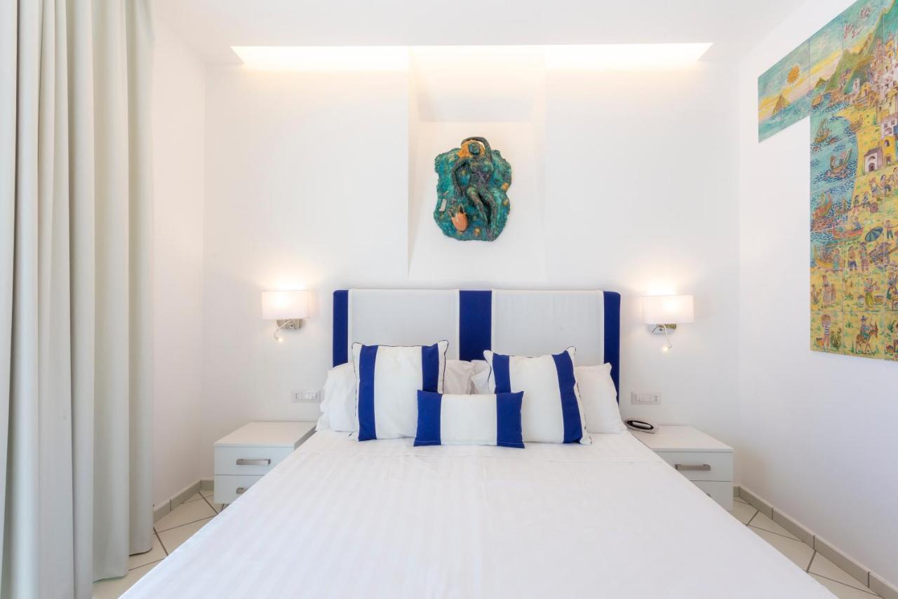 Hotel Bristol Vietri Bagian luar foto