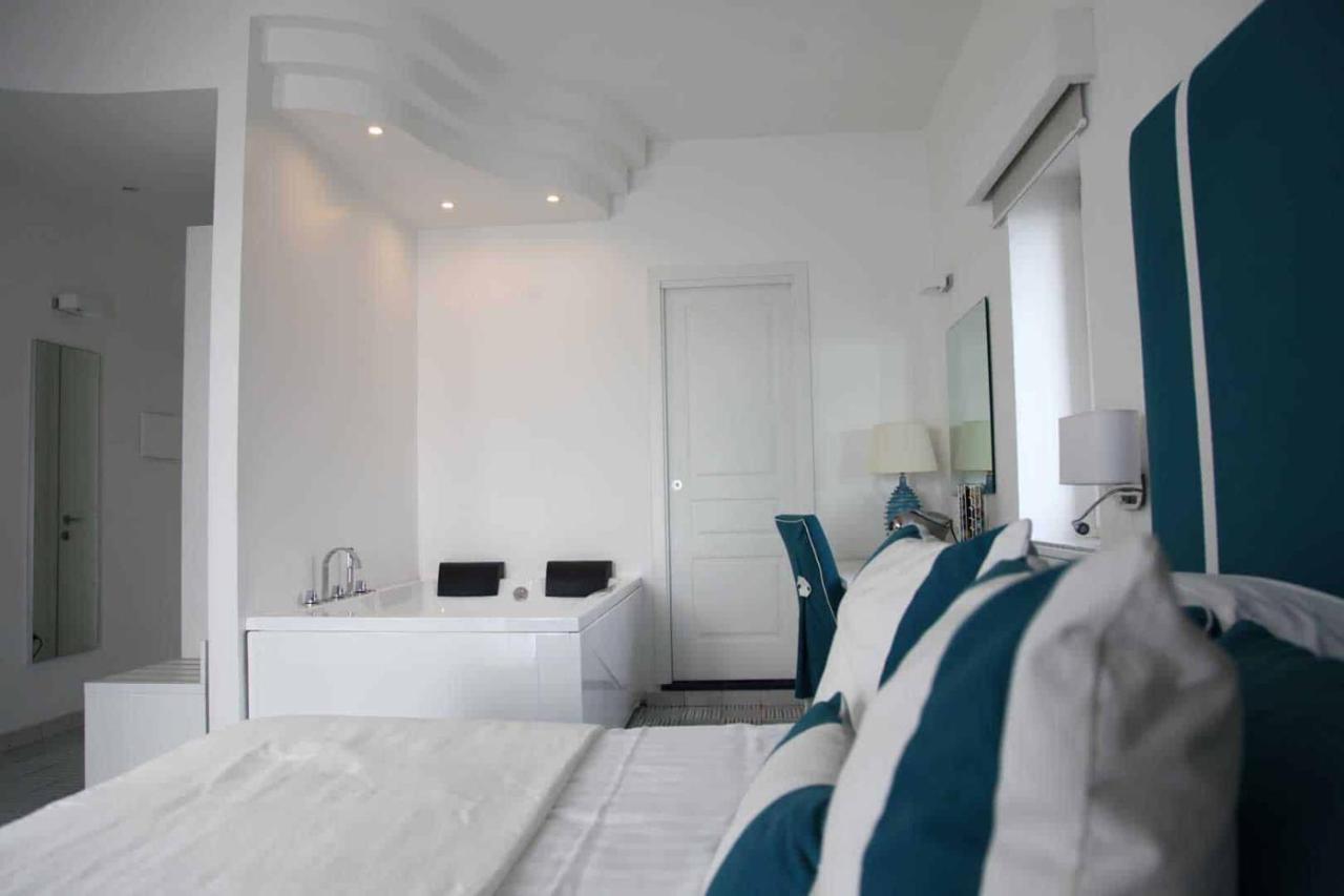 Hotel Bristol Vietri Bagian luar foto